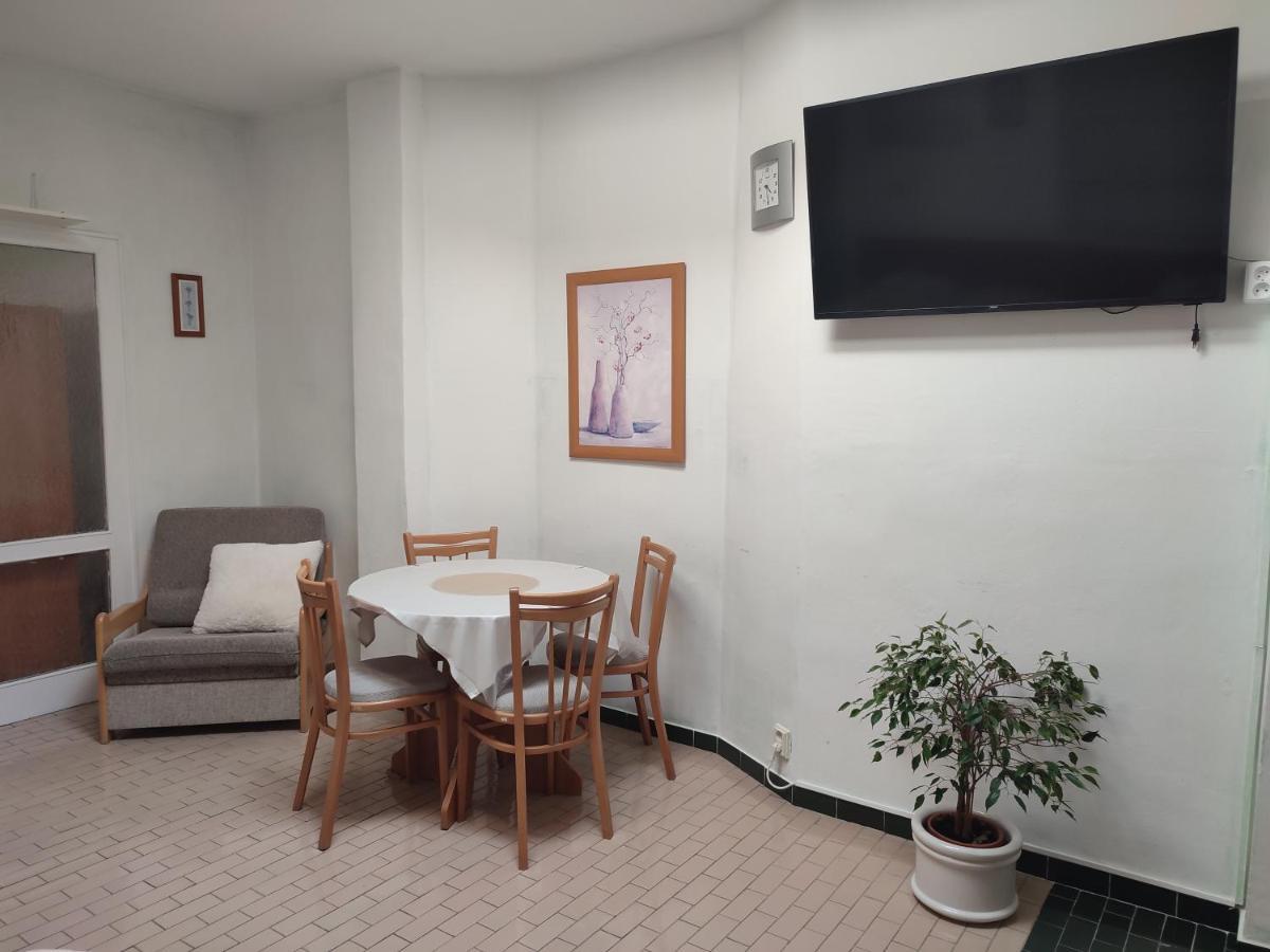 Apartament Pension Dana Karaskova Kutná Hora Zewnętrze zdjęcie